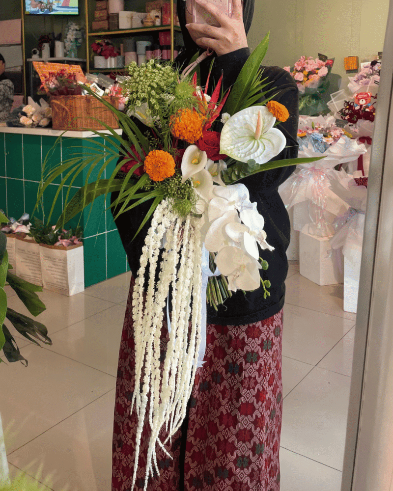Tropical handbouqet