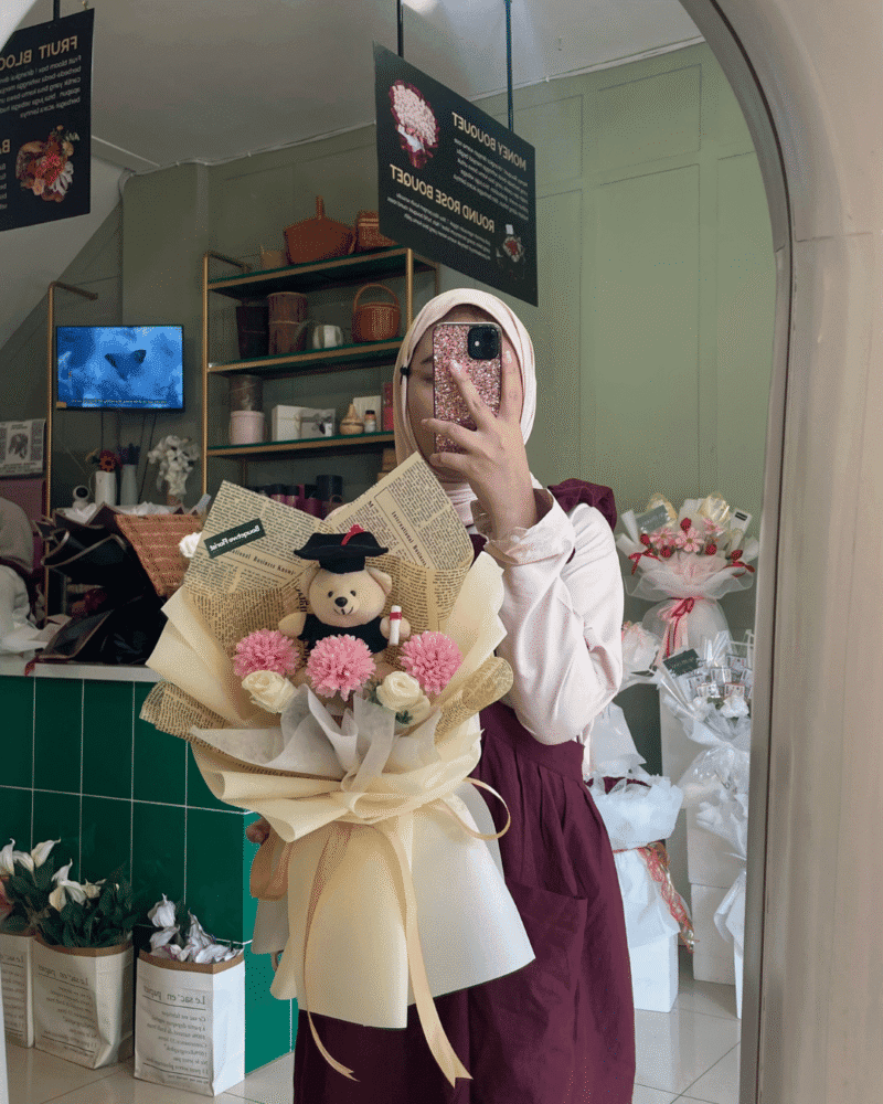 Grad Petal (MEDIUM)