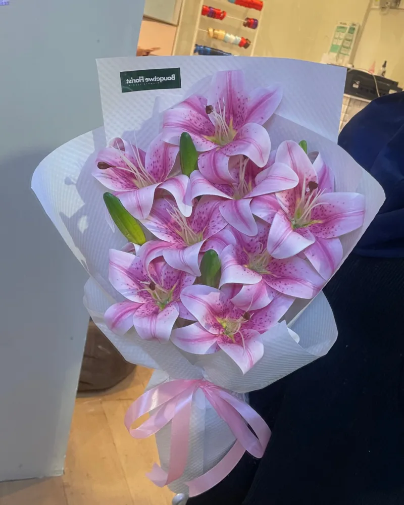Virelle Lily (MEDIUM)