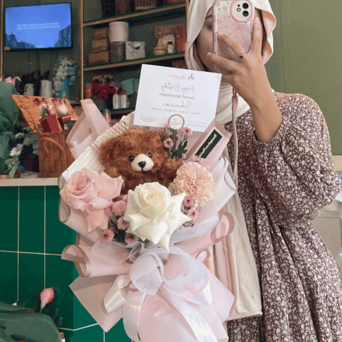 Sweet Hug Bouquet (MEDIUM)