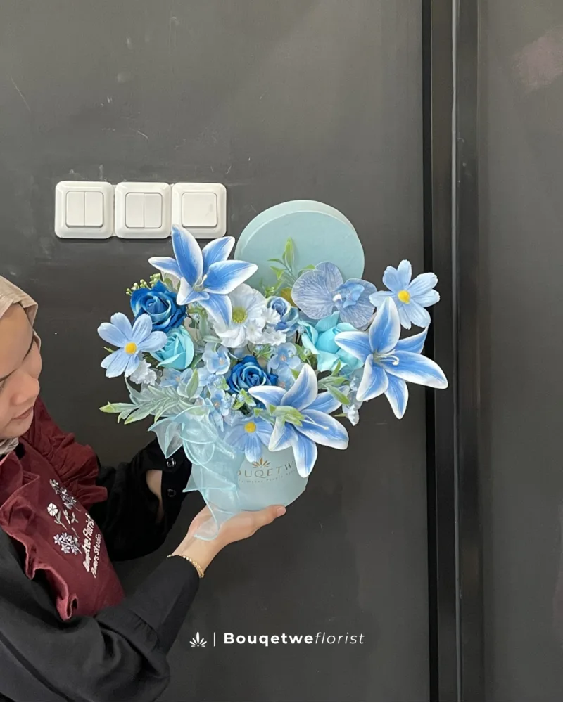 BLOOM BOX FLOWERS (MEDIUM)