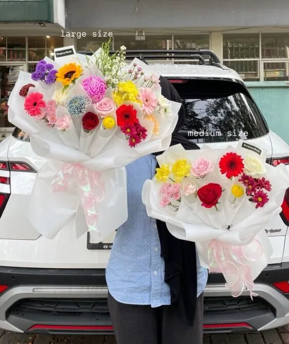 Omakase Petals (22 Flowers)