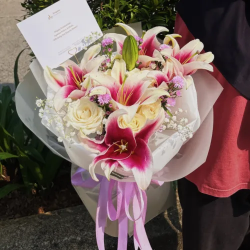 Petals lily fresh medium