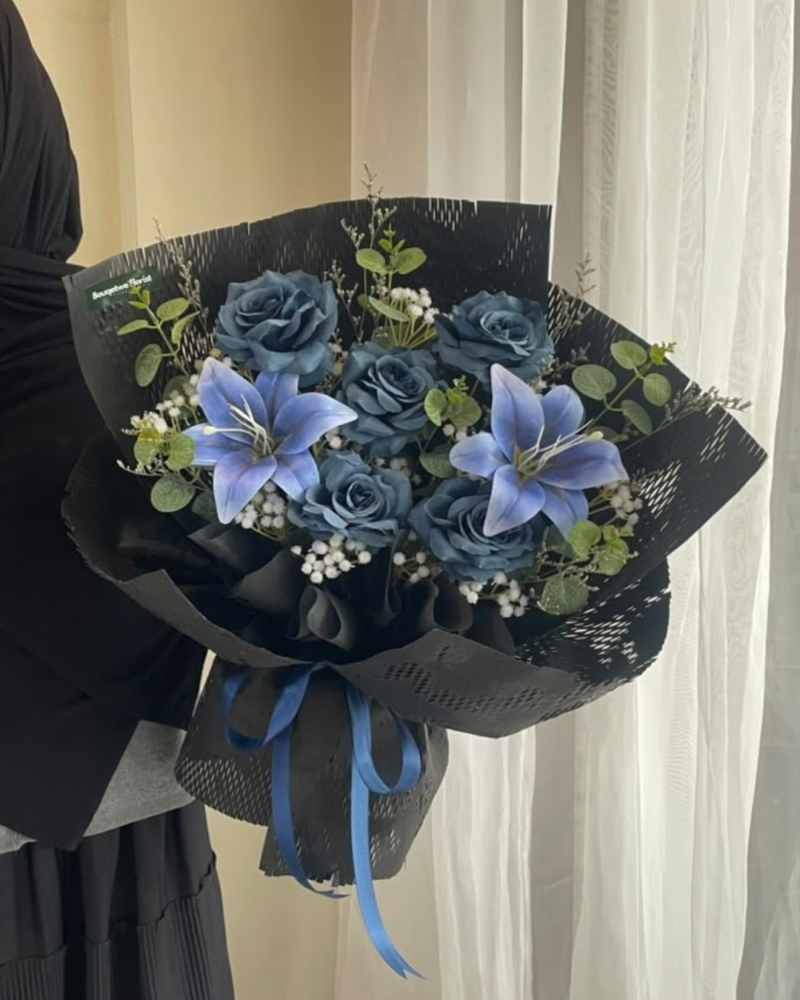 Midnight Lily (LARGE)